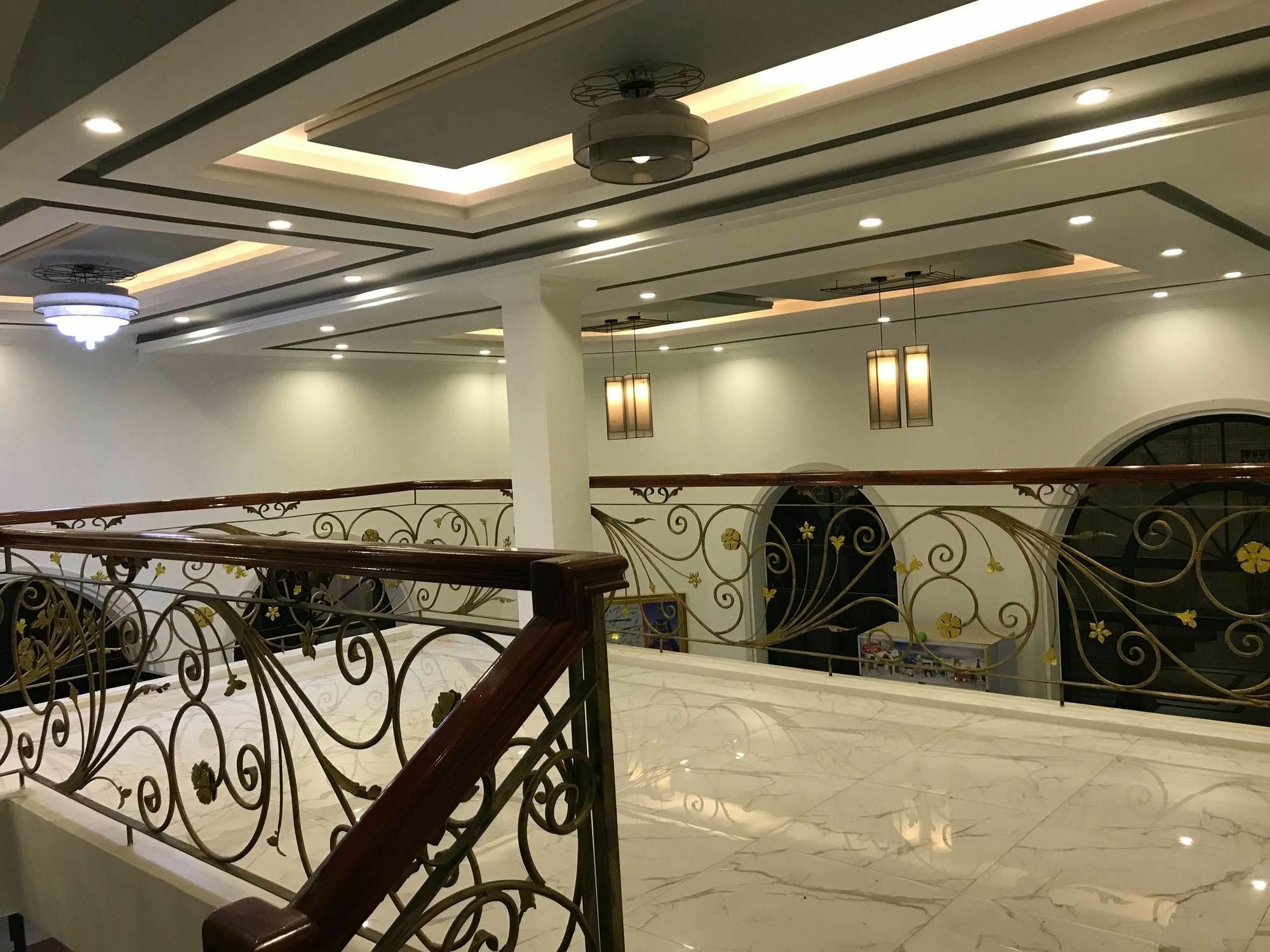 Sky Palace Boutique Hotel Battambang Exterior photo