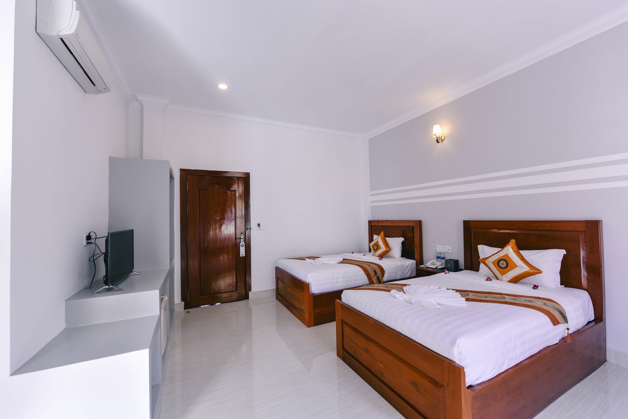 Sky Palace Boutique Hotel Battambang Exterior photo