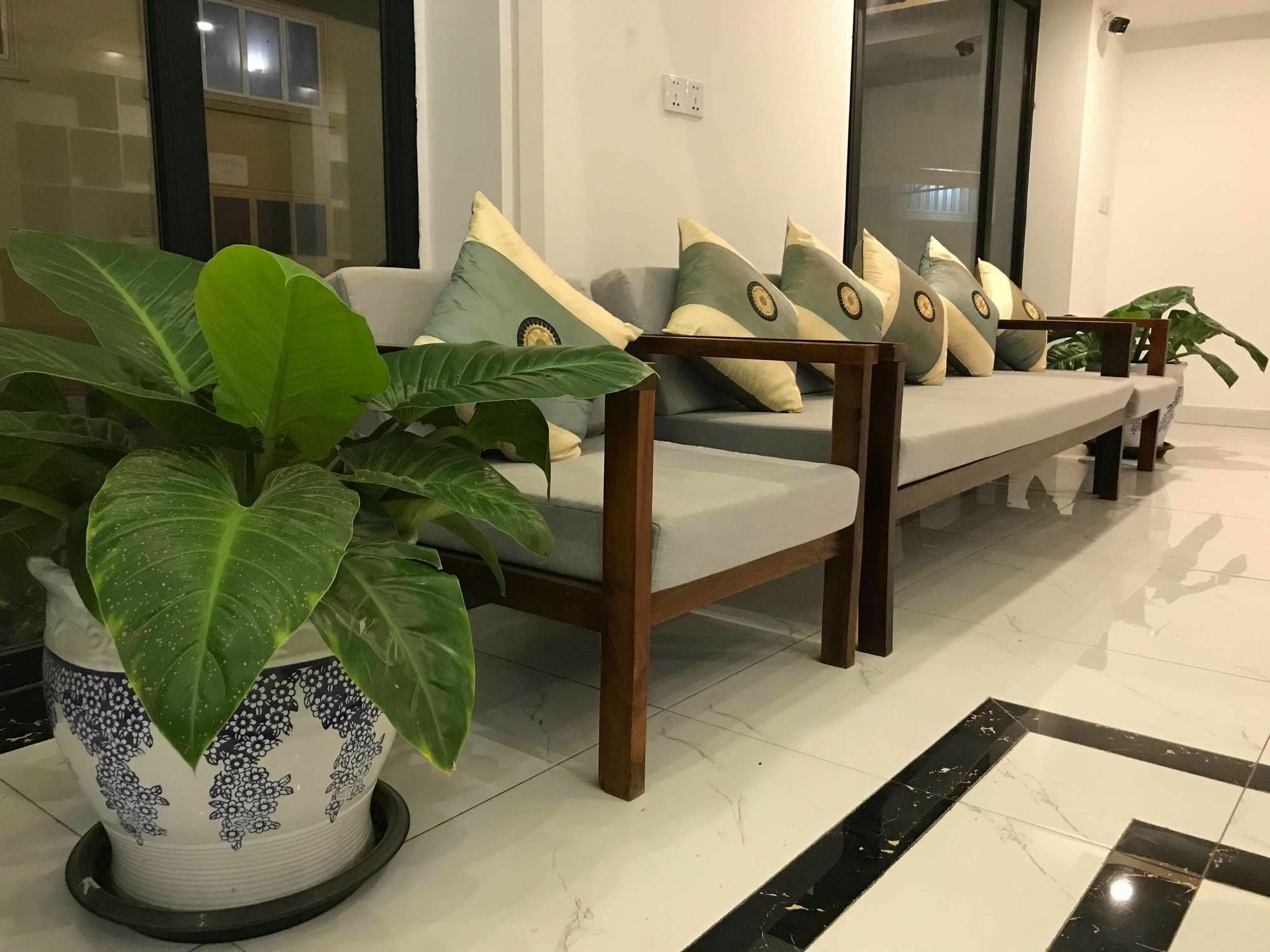 Sky Palace Boutique Hotel Battambang Exterior photo