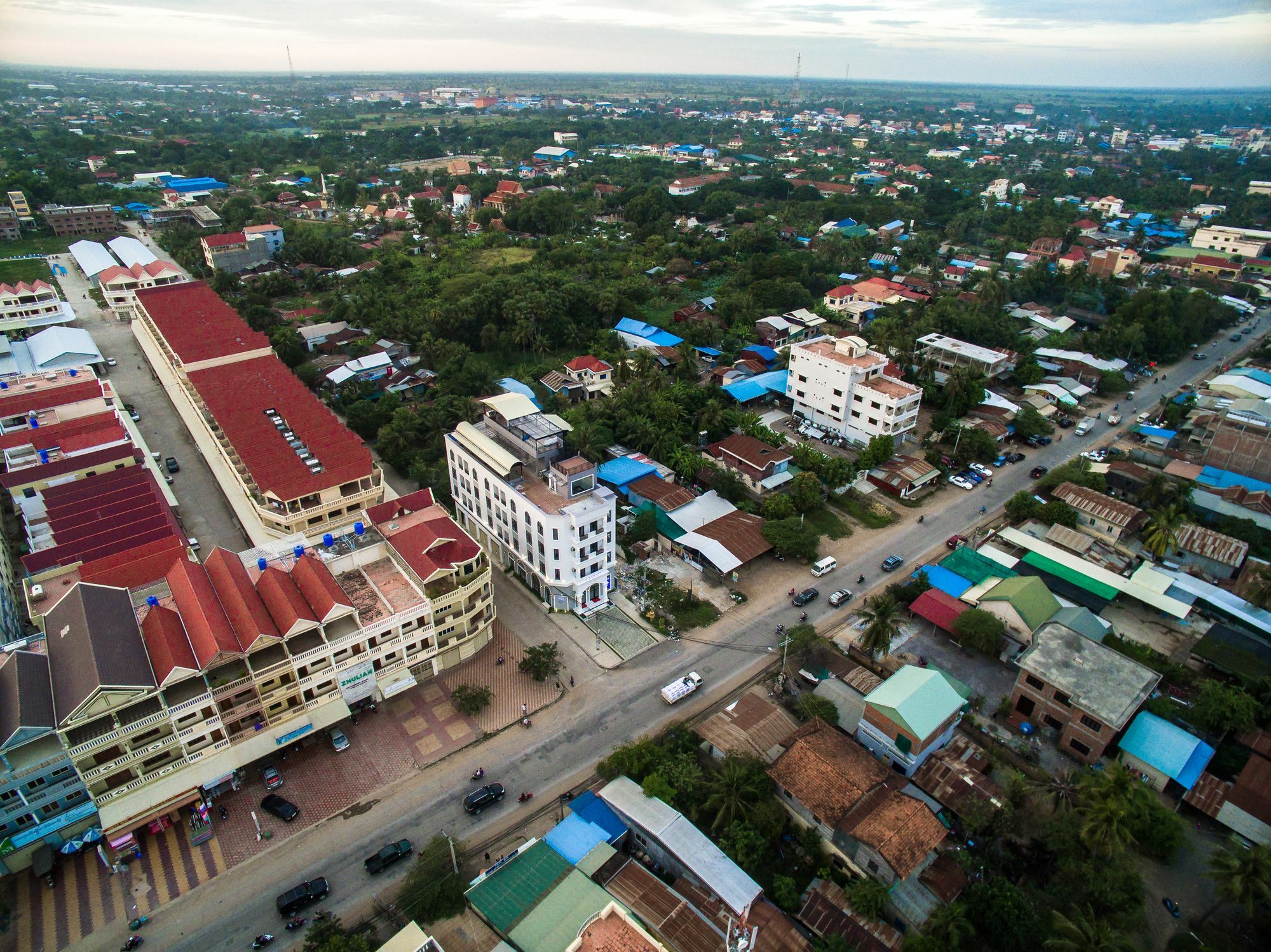 Sky Palace Boutique Hotel Battambang Exterior photo
